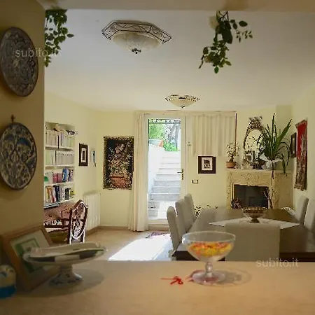לינה וארוחת בוקר Villafiorita קליארי
